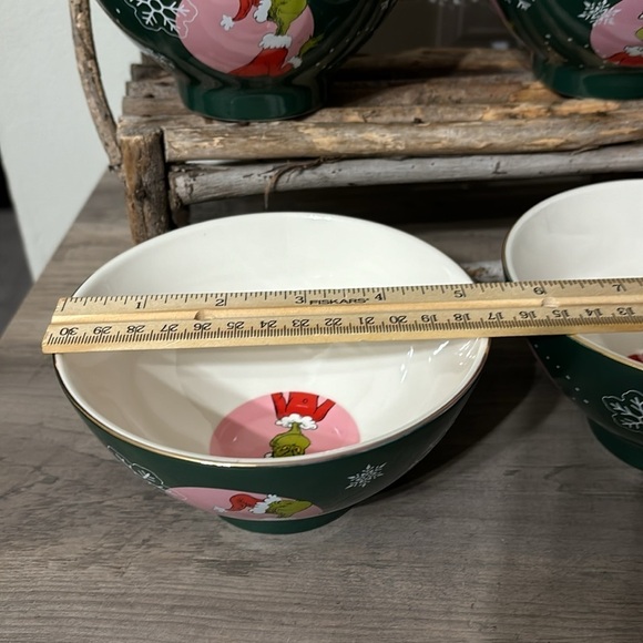 NIB DR SEUSS ZRIKE BRANDS Set Of 4 PINK AND GREEN Grinch CHRISTMAS Cereal Bowls - Picture 8 of 9